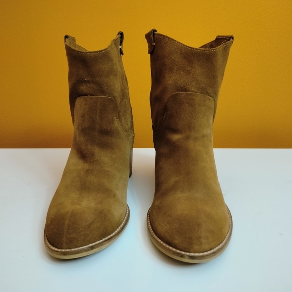 Dolce Vita Shoes - Dolce Vita Grayden Boot  Saddle Suede
